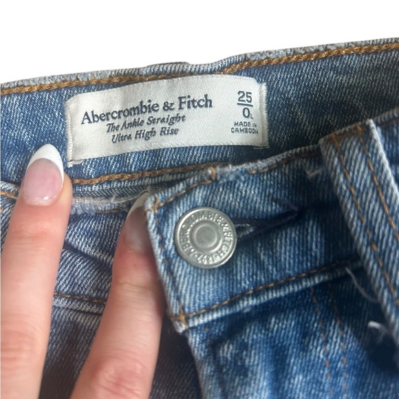 Abercrombie & Fitch The Ankle Straight Ultra High Rise Medium Wash Raw Hem 25/0L - Picture 6 of 13